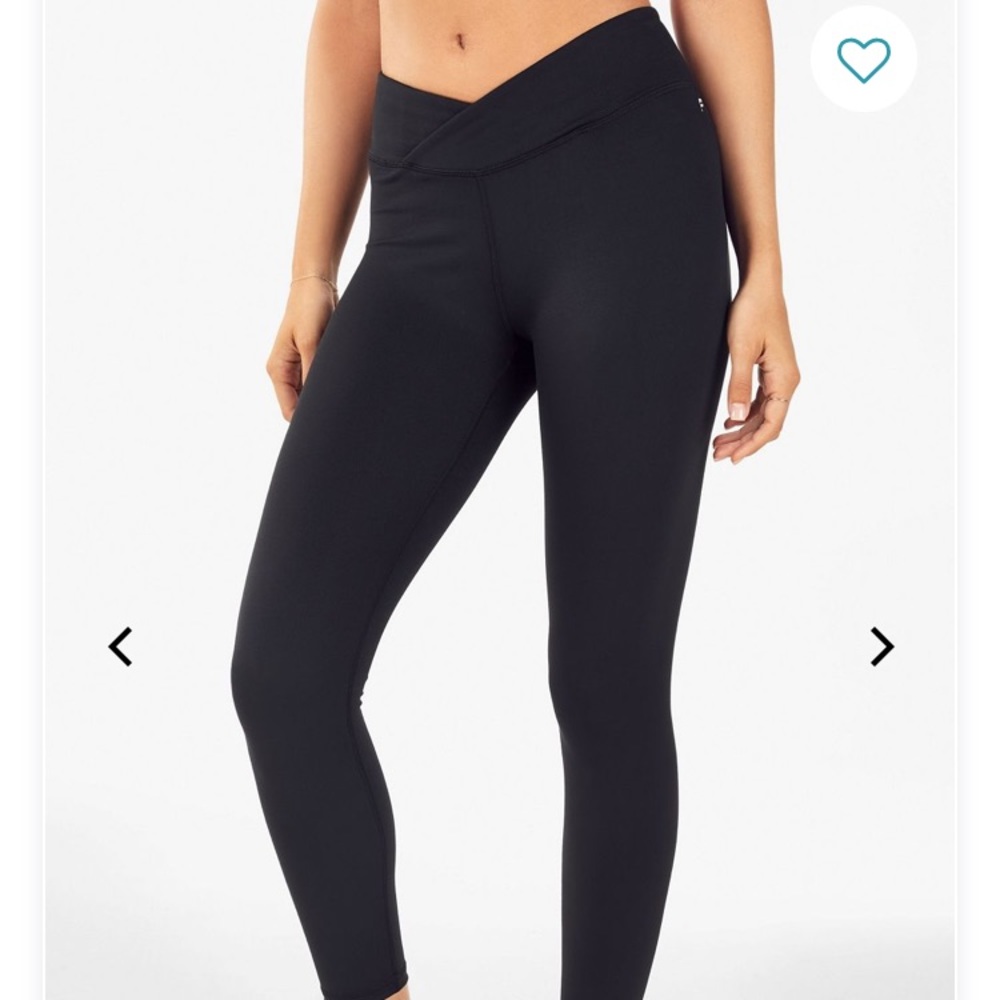 NWT Fabletics 7/8 black leggings
